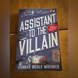 Assistant to the Villain by Hannah Nicole Maehrer (2023, Trade Paperback)